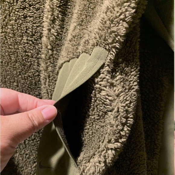 Nike soft fluffy pullover size xl - Picture 5 of 6